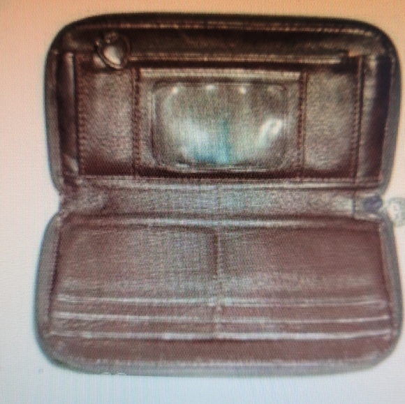 Brighton Vintage Cher zip wallet patent leather burgundy.. - Picture 5 of 8